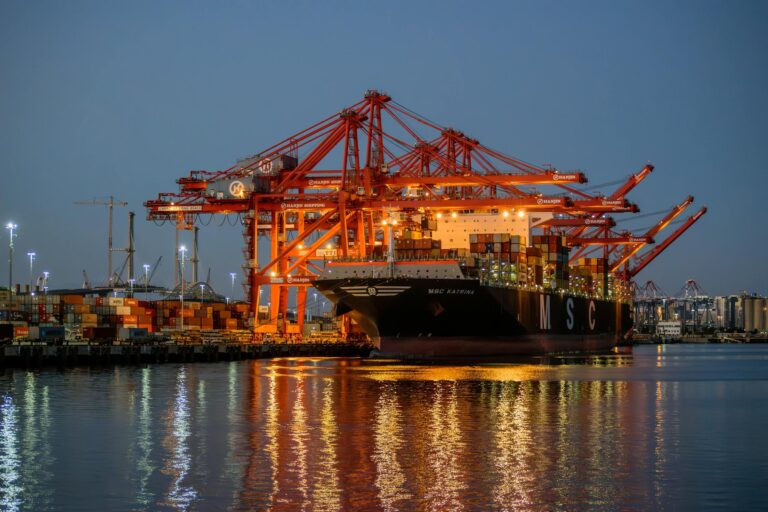 How Freight Forwarding Simplifies Global Shipping for Australian Businesses